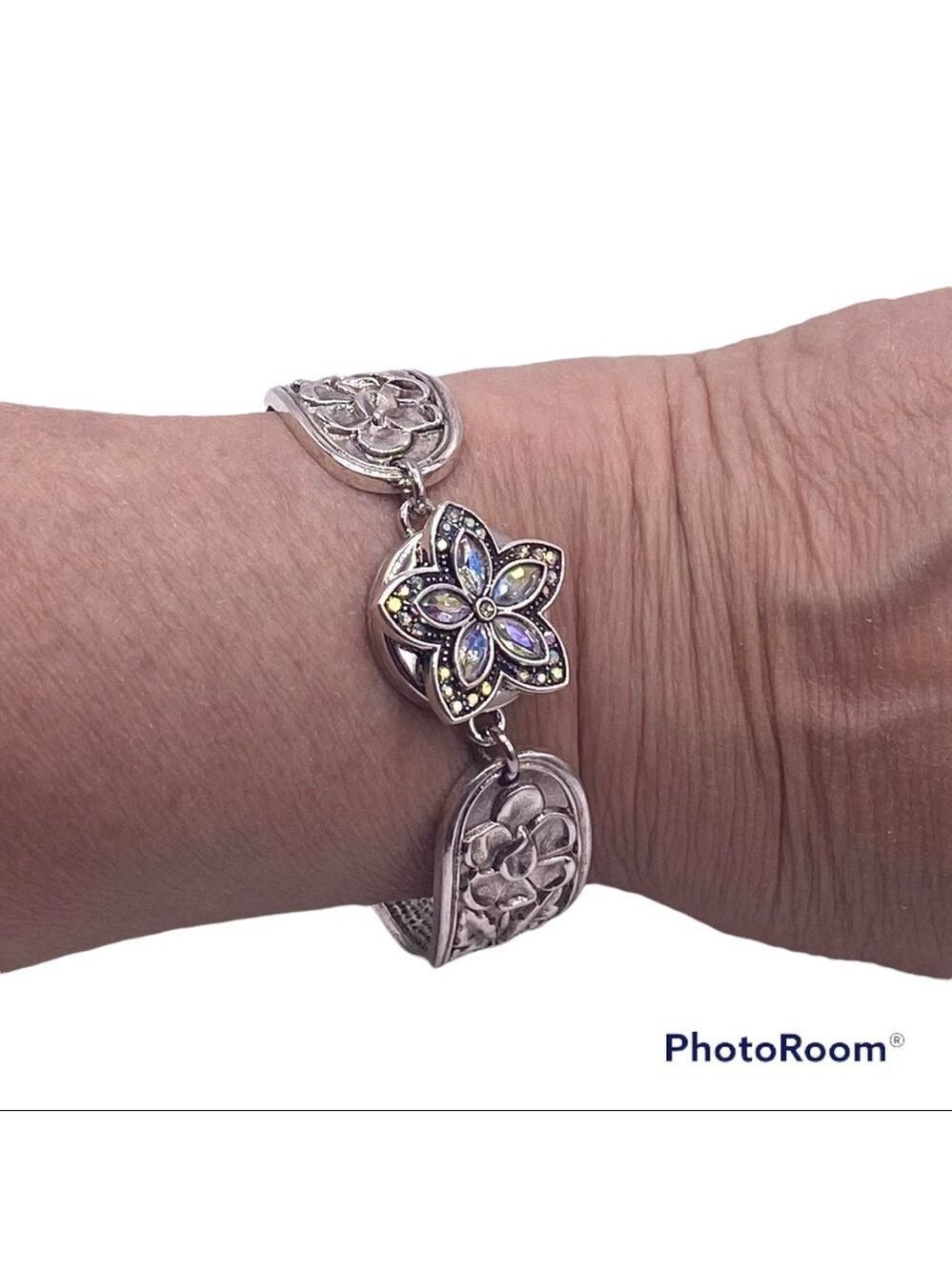 LOVELY Snap Jewelry Spoon Bracelet with 18mm Iridescent Flower Snap! NWT